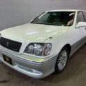 Toyota crown front view