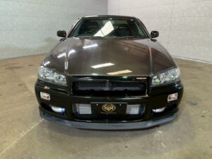 Nissan Skyline 25GT-T front view