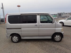 HM1 honda vamos side photo