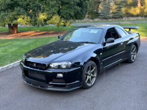 Nissan Skyline GT-R M-SPEC front photo