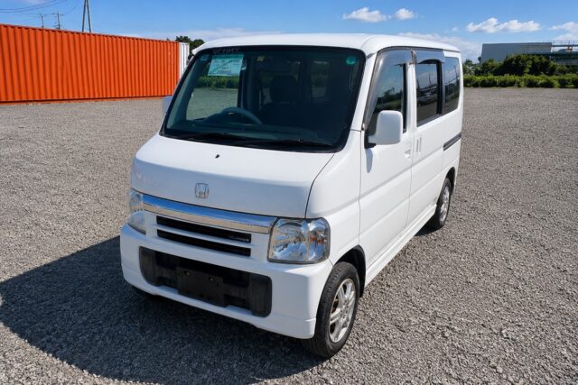 Honda vamos kei van front view