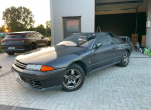 Skyline GTS-T ECR front side 