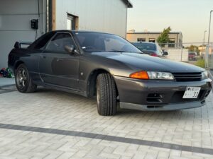 nissan ECR Skyline GTS-T front side 