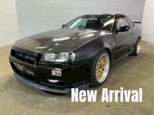 Nissan skyline 25gtT front view